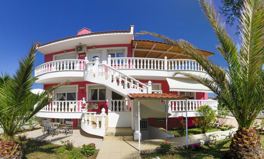 Nereids Apartments And Studios Chrisi Ammoudia Exteriör bild