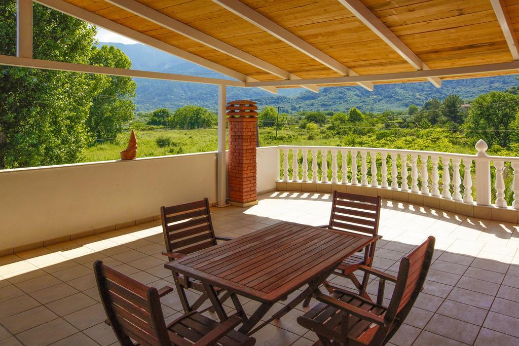 Nereids Apartments And Studios Chrisi Ammoudia Exteriör bild
