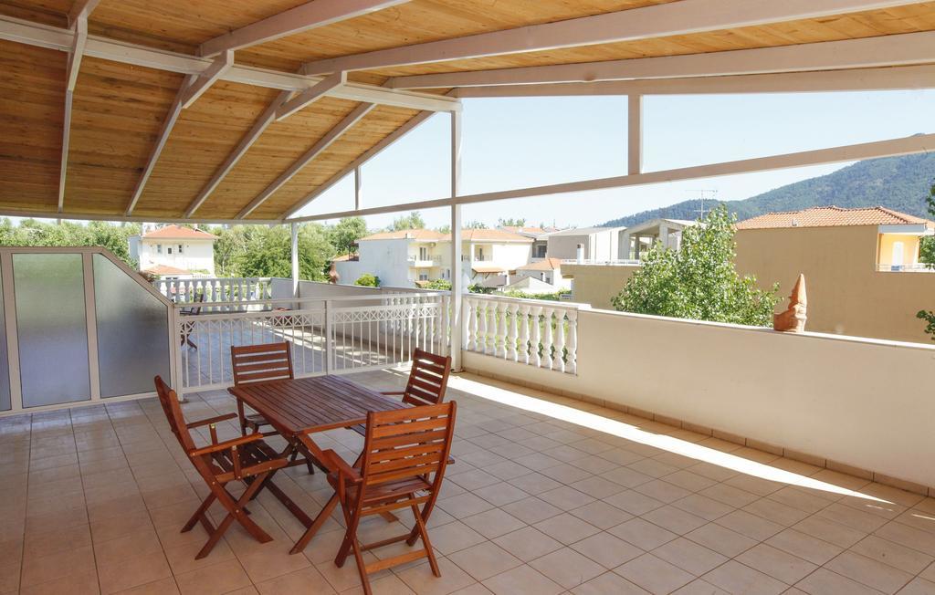 Nereids Apartments And Studios Chrisi Ammoudia Exteriör bild